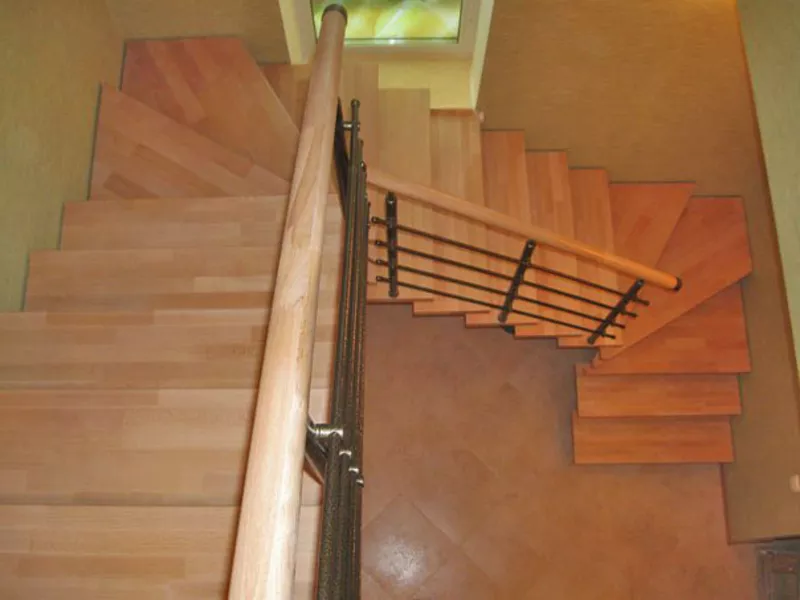 Маршевые лестницы по доступной цене на металлическом каркасе. 2