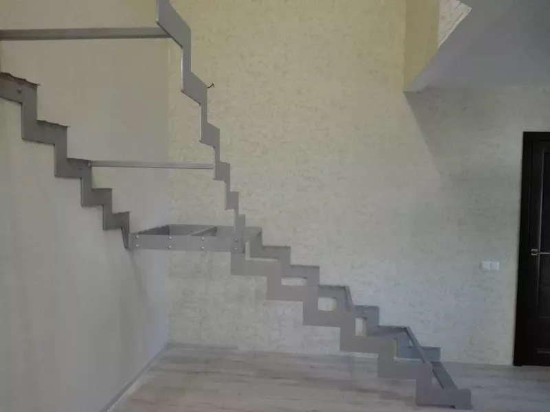 Лестницы(для дома и дачи) на металлокаркасе под заказ 5